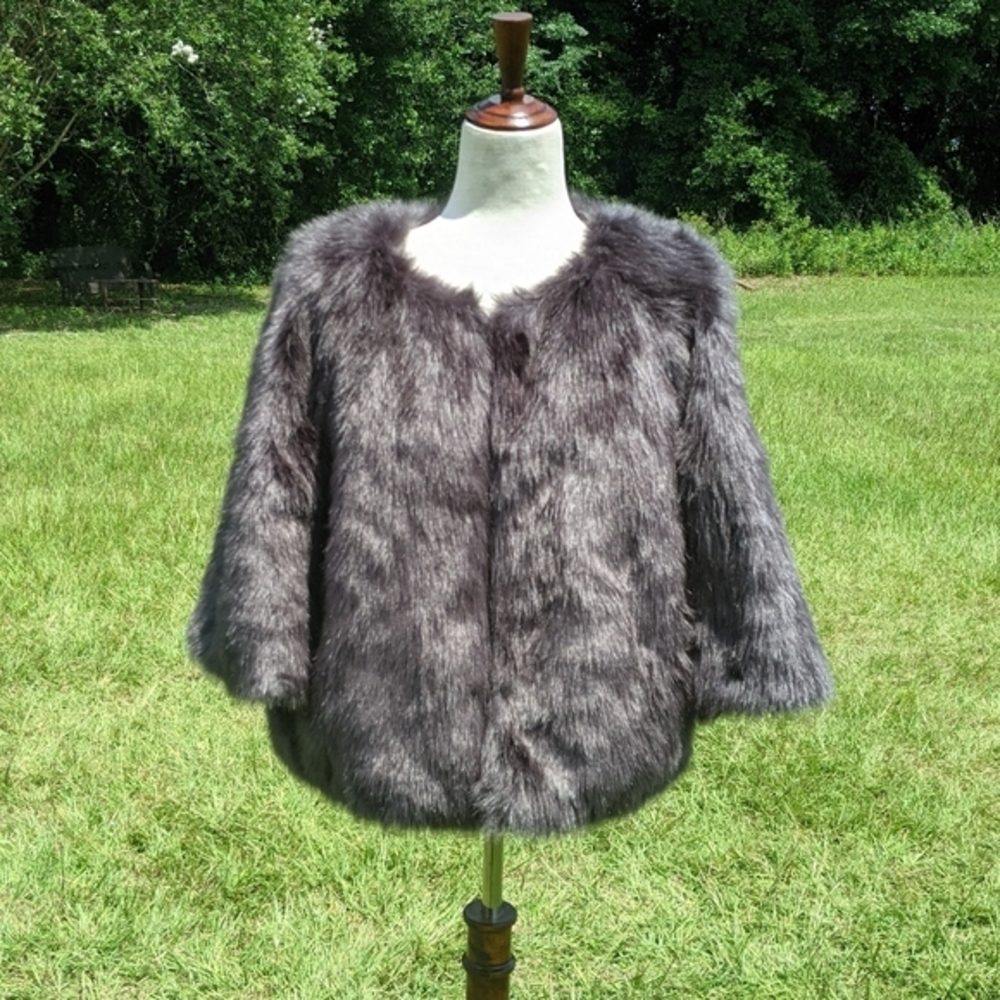 HOST PICK NWT Banana Republic grey pewter capelet S